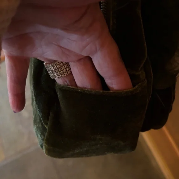 Francesca's Collections Olive Green Velvet & Floral Shoulder Bag - Picture 4 of 5